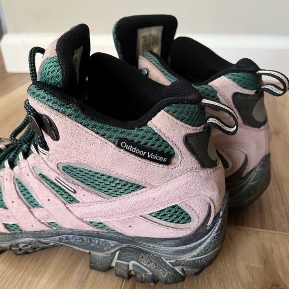 Merrell Green and Pink Lace Up Boots - Picture 4 of 11